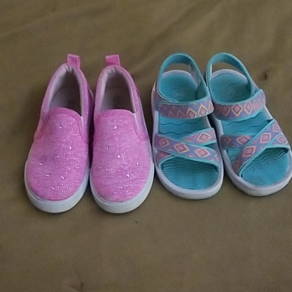 Kids sandals and flats size 10